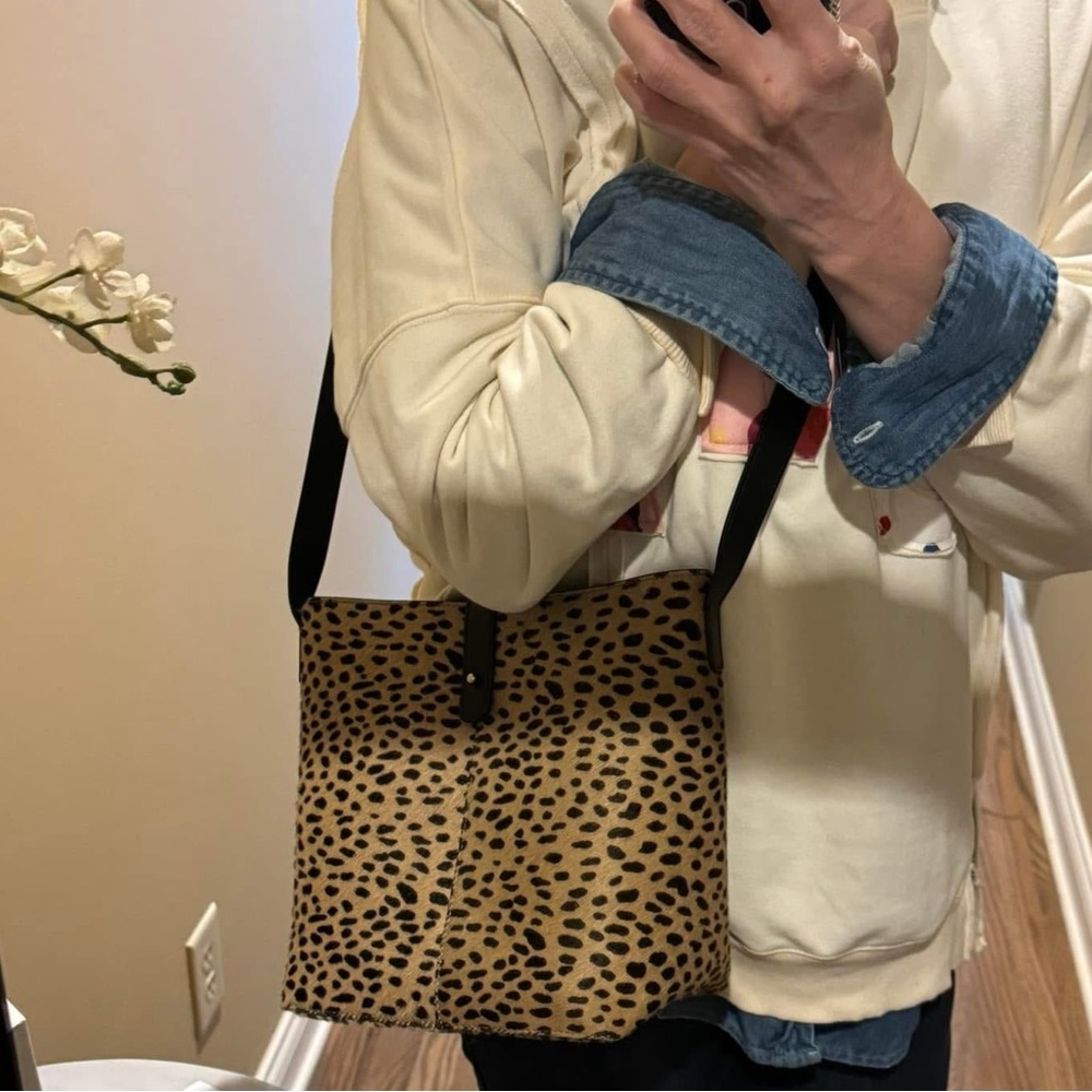 Jenni Kayne Mini Bucket Leopard Bag - Picture 4 of 4